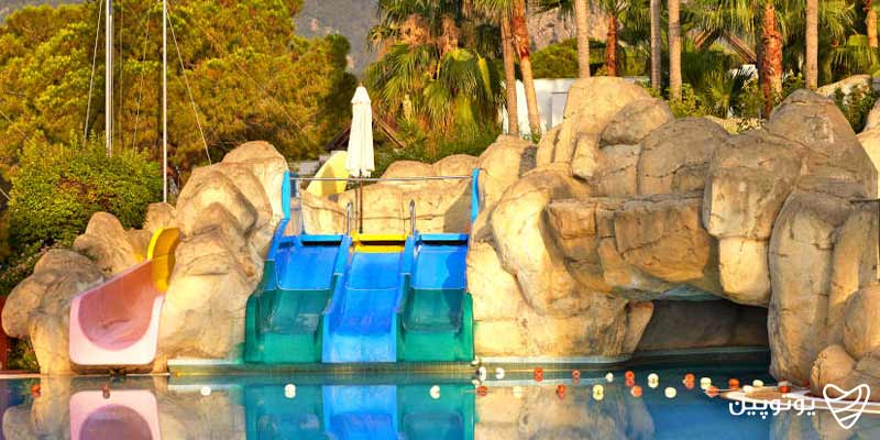 Club-Med-Palmiye-Waterslides